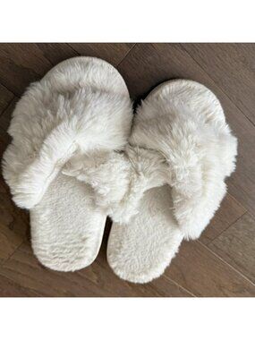 🆕Women's White Fuzzy Slippers Cross Band Memory Foam Faux-fur Open Toe Shoes